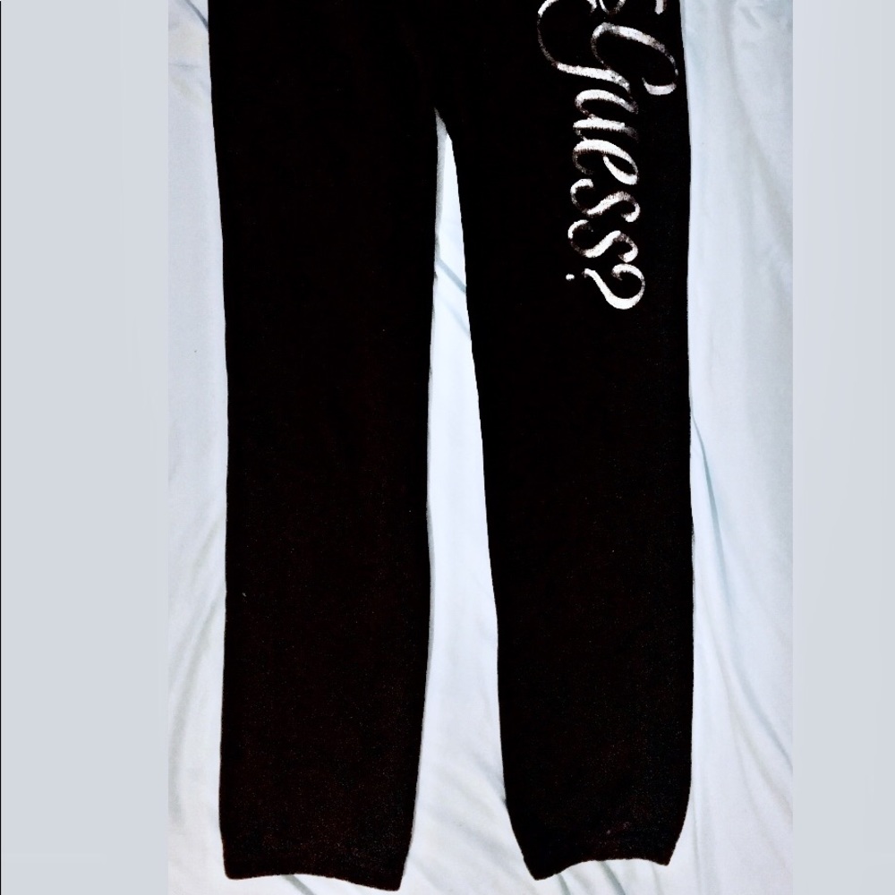 Women’s Guess Black Jogger Sweatpants Small